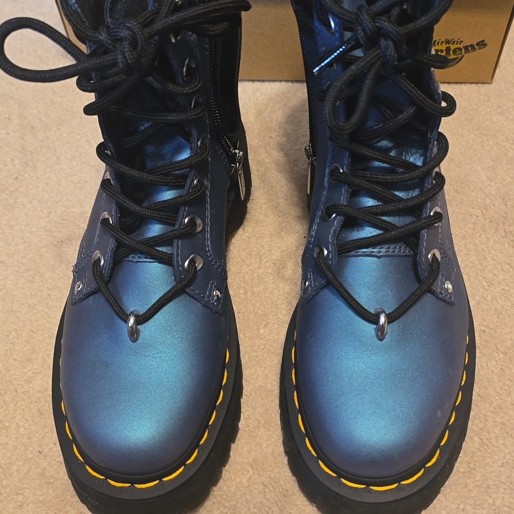 Dr. Martens Jadon II Hardware Pull Up Leather Platform Boots - Picture 3 of 11